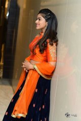 Siddhi Idnani New Photos